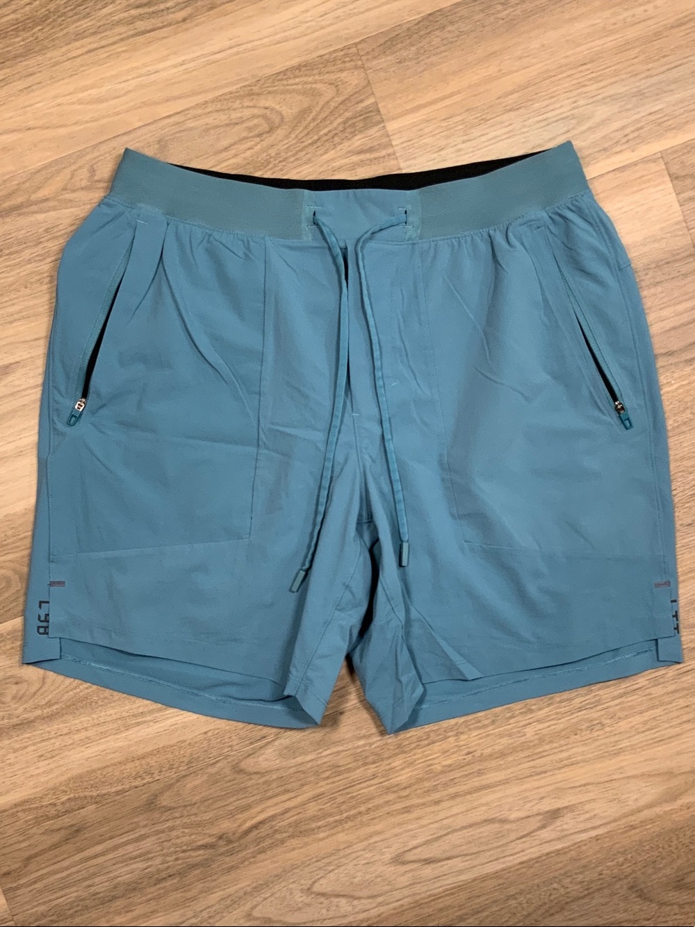 lululemon Men's License To Train Lined Shorts 7”